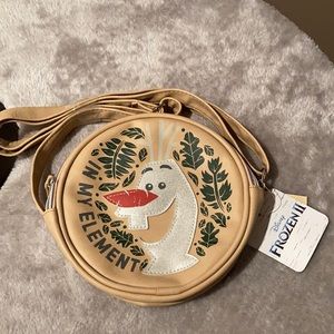 Danielle Nicole frozen Olaf crossbody NWT